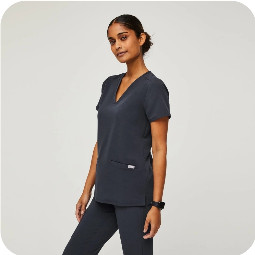 FIGS Night Sky Medium Scrubs Set - NEW